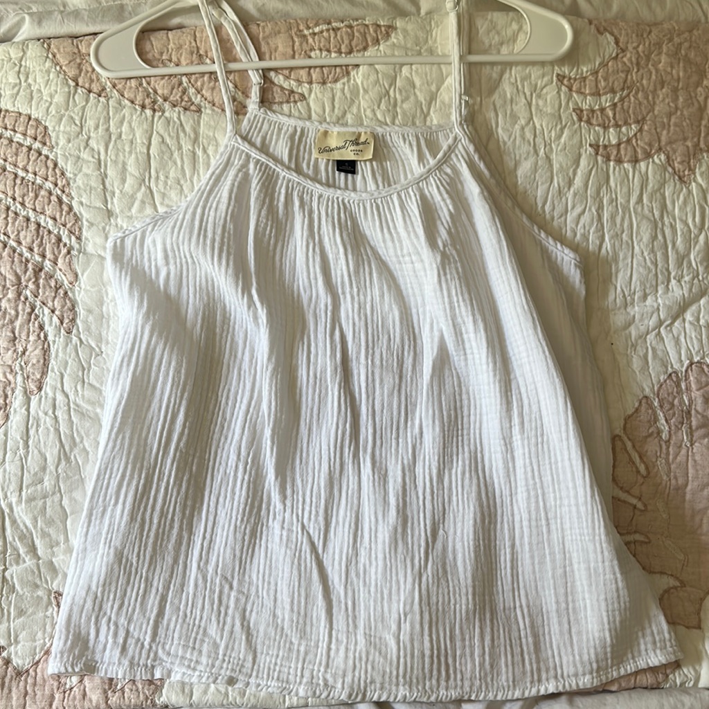 Universal Threads - Top